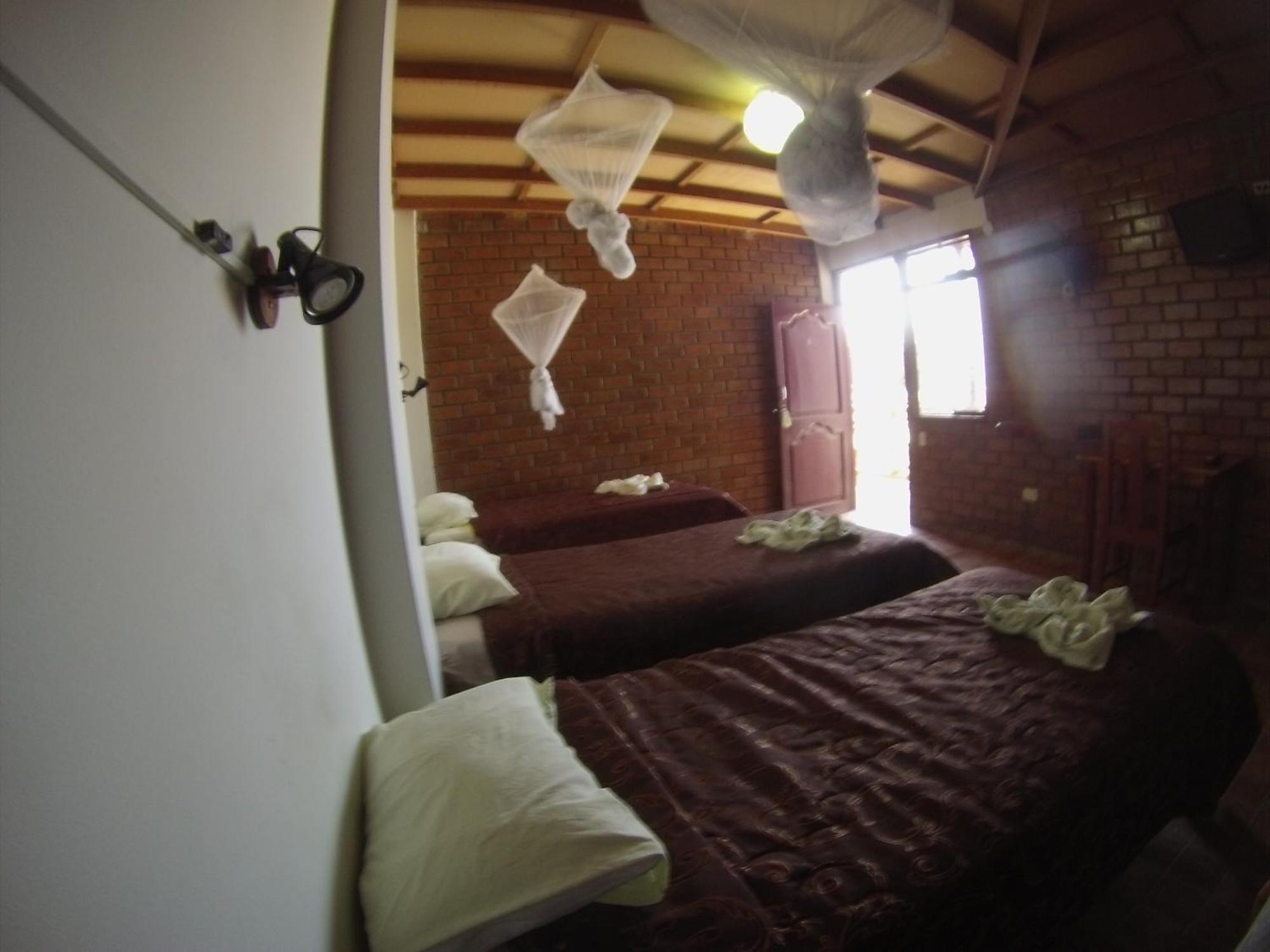 Hostal Naylamp Хуанчако Екстериор снимка