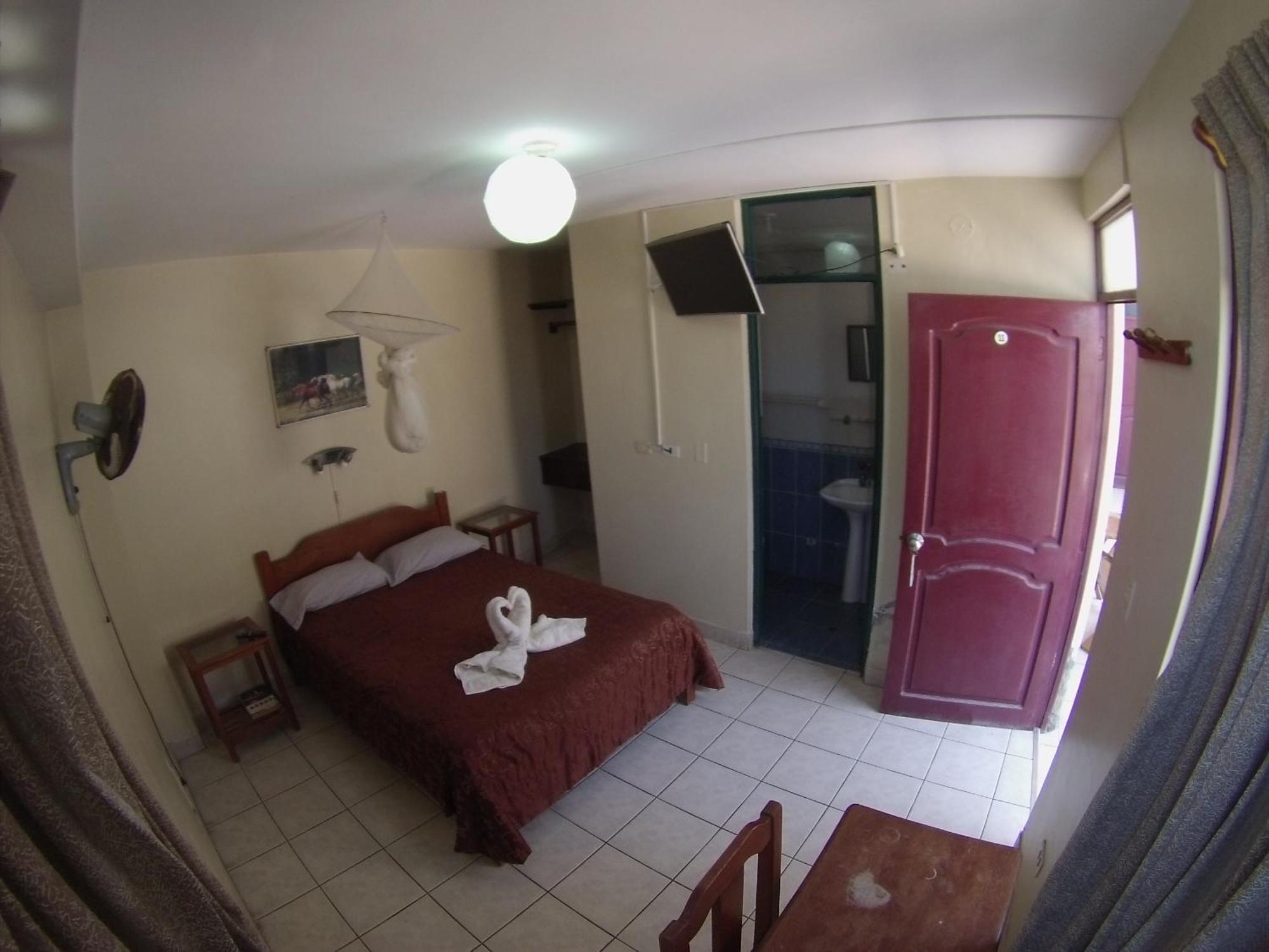 Hostal Naylamp Хуанчако Екстериор снимка